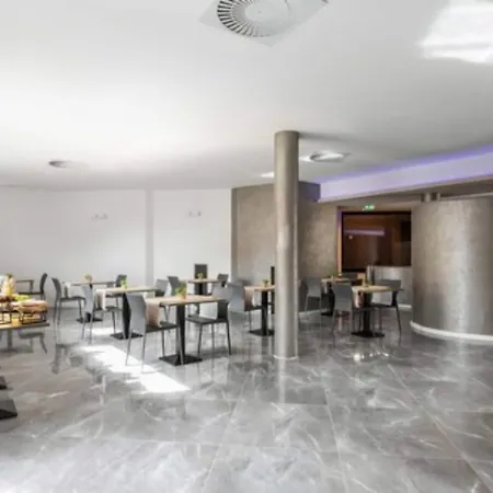 Hotel Golf 4*